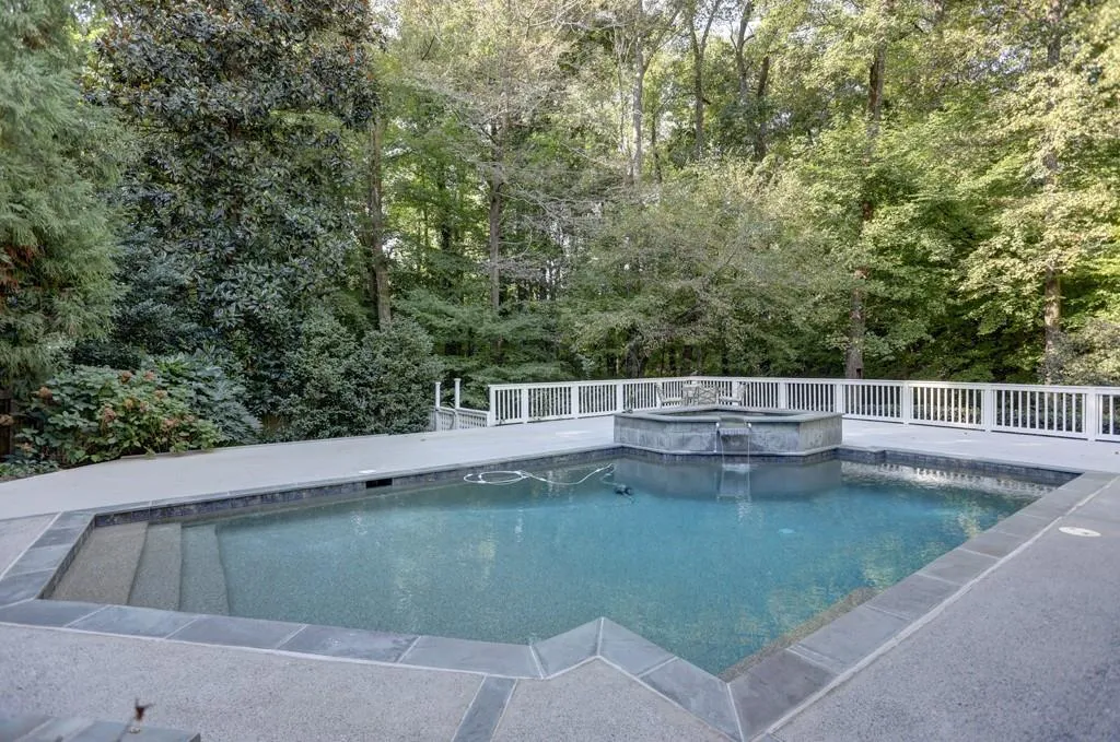 330 Old Powers Lane, Atlanta, Georgia 30327, 5 Bedrooms Bedrooms, ,5 BathroomsBathrooms,Residential,Sold,330 Old Powers Lane,6727202