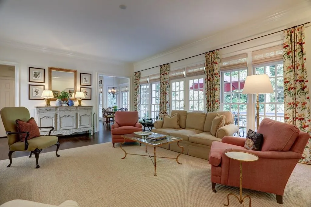 330 Old Powers Lane, Atlanta, Georgia 30327, 5 Bedrooms Bedrooms, ,5 BathroomsBathrooms,Residential,Sold,330 Old Powers Lane,6727202