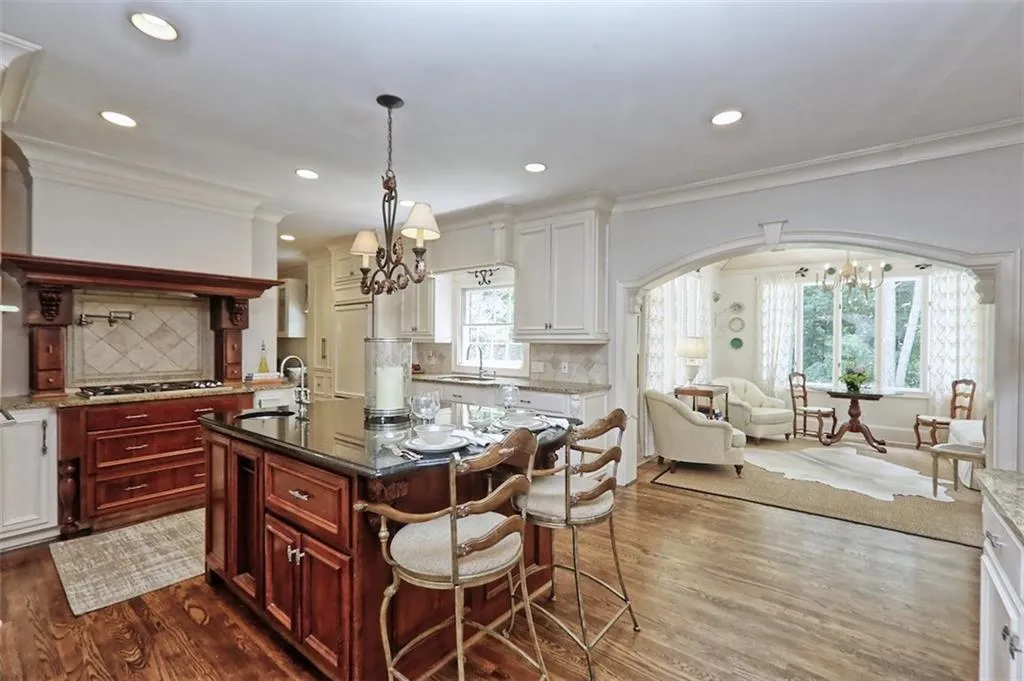 8915 Huntcliff Lake Court, Atlanta, Georgia 30350, 5 Bedrooms Bedrooms, ,4 BathroomsBathrooms,Residential,Sold,8915 Huntcliff Lake Court,6559480