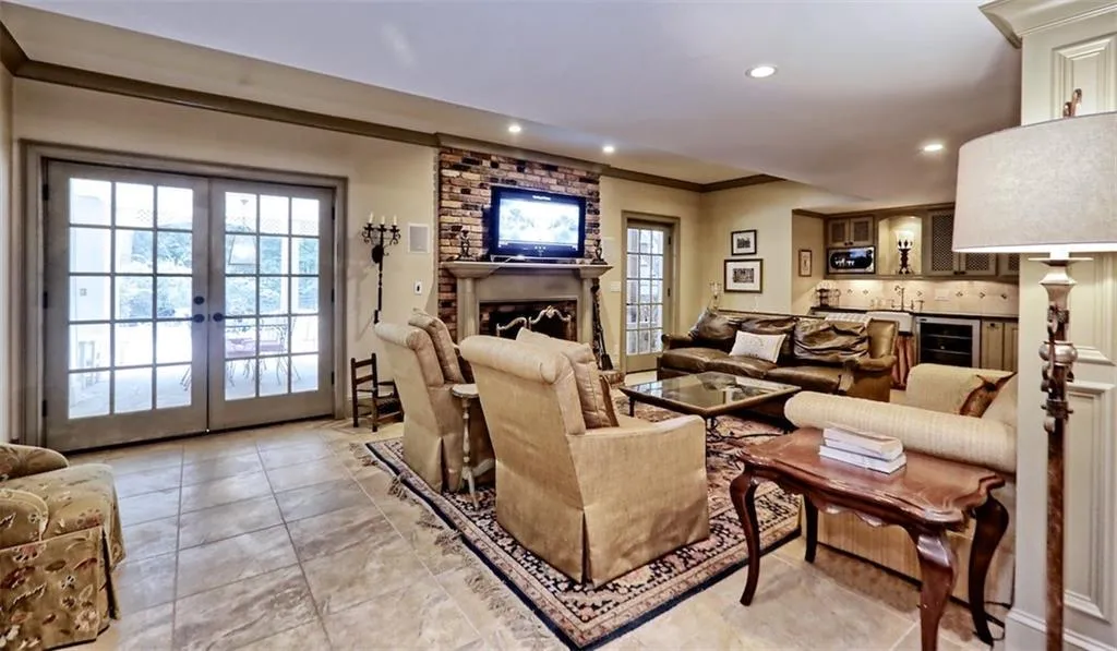 8915 Huntcliff Lake Court, Atlanta, Georgia 30350, 5 Bedrooms Bedrooms, ,4 BathroomsBathrooms,Residential,Sold,8915 Huntcliff Lake Court,6559480