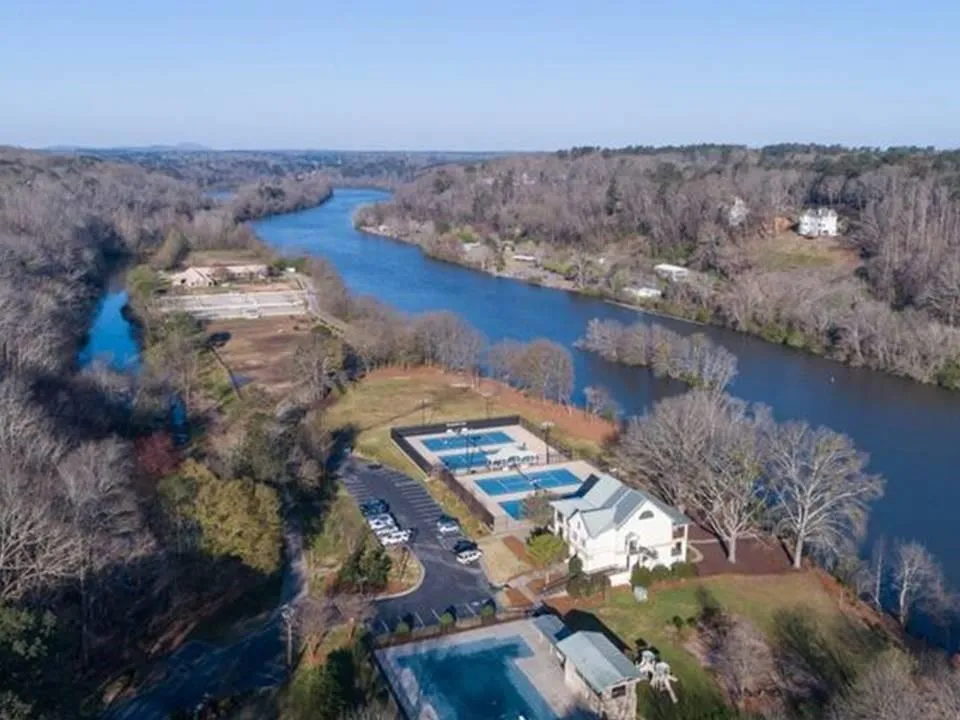 8915 Huntcliff Lake Court, Atlanta, Georgia 30350, 5 Bedrooms Bedrooms, ,4 BathroomsBathrooms,Residential,Sold,8915 Huntcliff Lake Court,6559480
