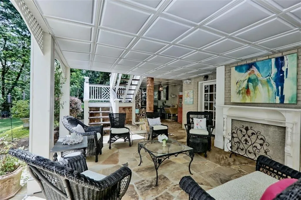 8915 Huntcliff Lake Court, Atlanta, Georgia 30350, 5 Bedrooms Bedrooms, ,4 BathroomsBathrooms,Residential,Sold,8915 Huntcliff Lake Court,6559480