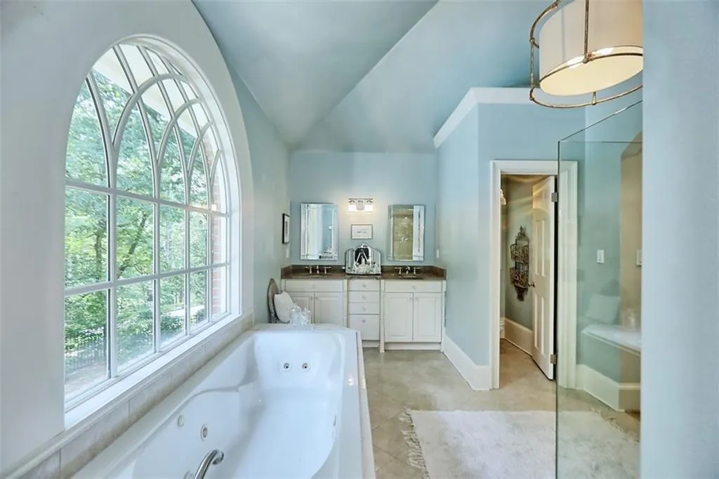 8915 Huntcliff Lake Court, Atlanta, Georgia 30350, 5 Bedrooms Bedrooms, ,4 BathroomsBathrooms,Residential,Sold,8915 Huntcliff Lake Court,6559480