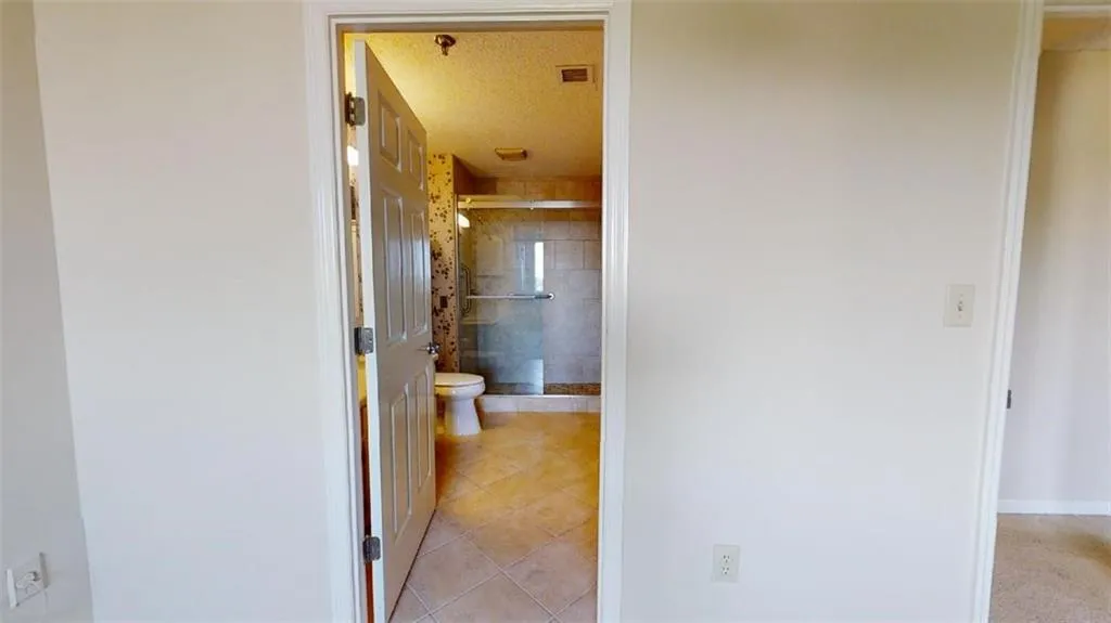 300 Johnson Ferry Road Ne Unit B401, Sandy Springs, Georgia 30328, 1 Bedroom Bedrooms, ,1 BathroomBathrooms,Residential,Sold,300 Johnson Ferry Road Ne Unit B401,7095950