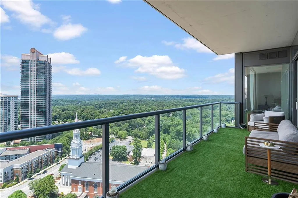 3630 Peachtree Road Ne Unit 2005, Atlanta, Georgia 30326, 2 Bedrooms Bedrooms, ,2 BathroomsBathrooms,Residential,For Sale,3630 Peachtree Road Ne Unit 2005,7631748