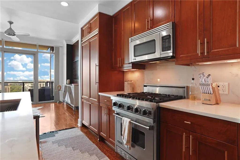 3630 Peachtree Road Ne Unit 2005, Atlanta, Georgia 30326, 2 Bedrooms Bedrooms, ,2 BathroomsBathrooms,Residential,For Sale,3630 Peachtree Road Ne Unit 2005,7631748