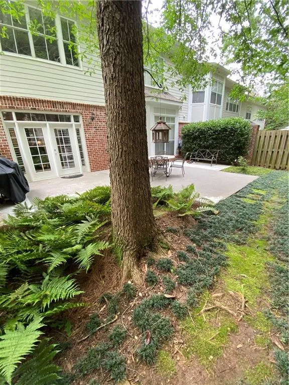 5409 Glenridge Cove Unit 201, Atlanta, Georgia 30342, 3 Bedrooms Bedrooms, ,3 BathroomsBathrooms,Residential,Sold,5409 Glenridge Cove Unit 201,6743790