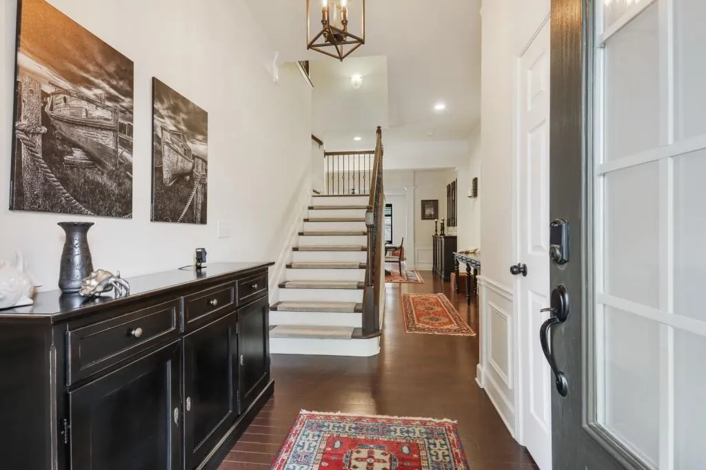 5535 Parkerton Lane, Atlanta, Georgia 30342, 3 Bedrooms Bedrooms, ,3 BathroomsBathrooms,Residential,Sold,5535 Parkerton Lane,6743275