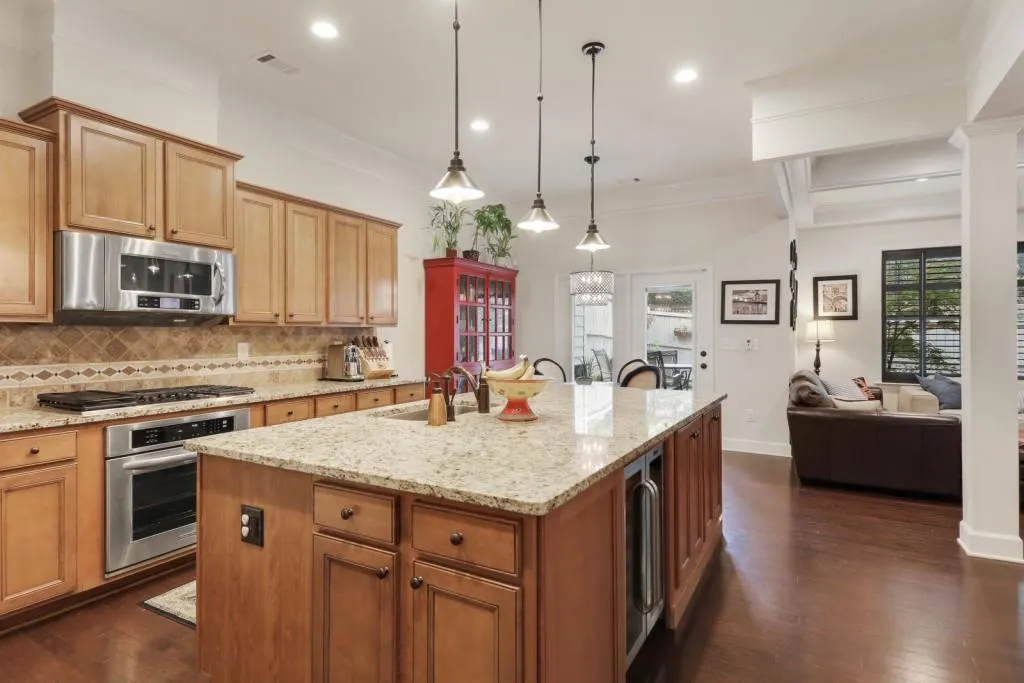 5535 Parkerton Lane, Atlanta, Georgia 30342, 3 Bedrooms Bedrooms, ,3 BathroomsBathrooms,Residential,Sold,5535 Parkerton Lane,6743275