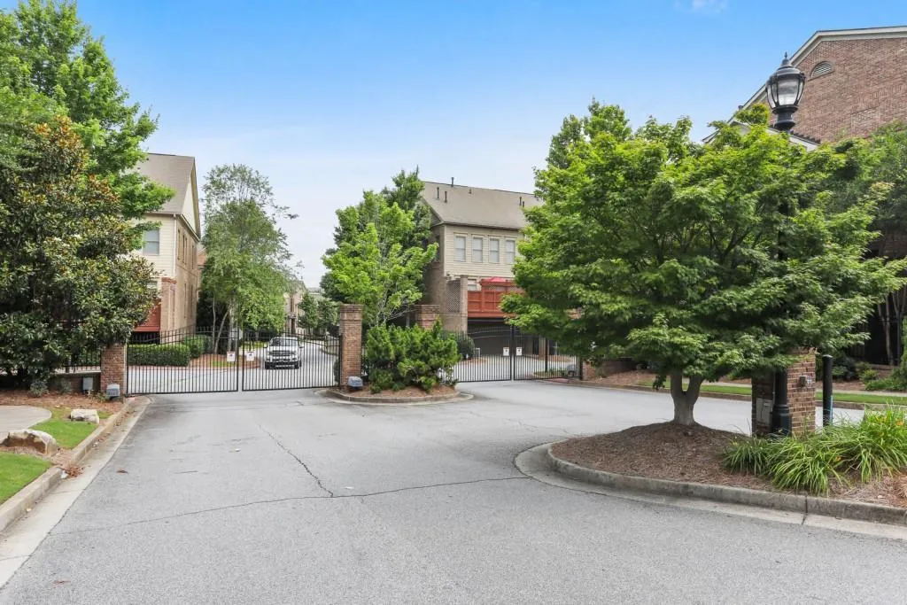 5535 Parkerton Lane, Atlanta, Georgia 30342, 3 Bedrooms Bedrooms, ,3 BathroomsBathrooms,Residential,Sold,5535 Parkerton Lane,6743275