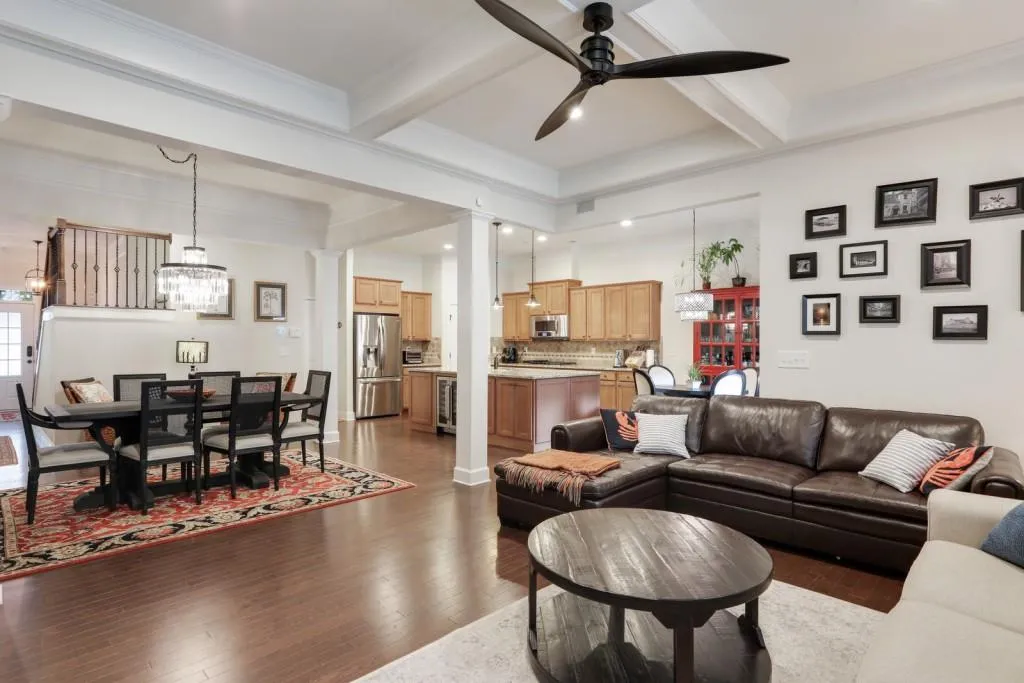 5535 Parkerton Lane, Atlanta, Georgia 30342, 3 Bedrooms Bedrooms, ,3 BathroomsBathrooms,Residential,Sold,5535 Parkerton Lane,6743275