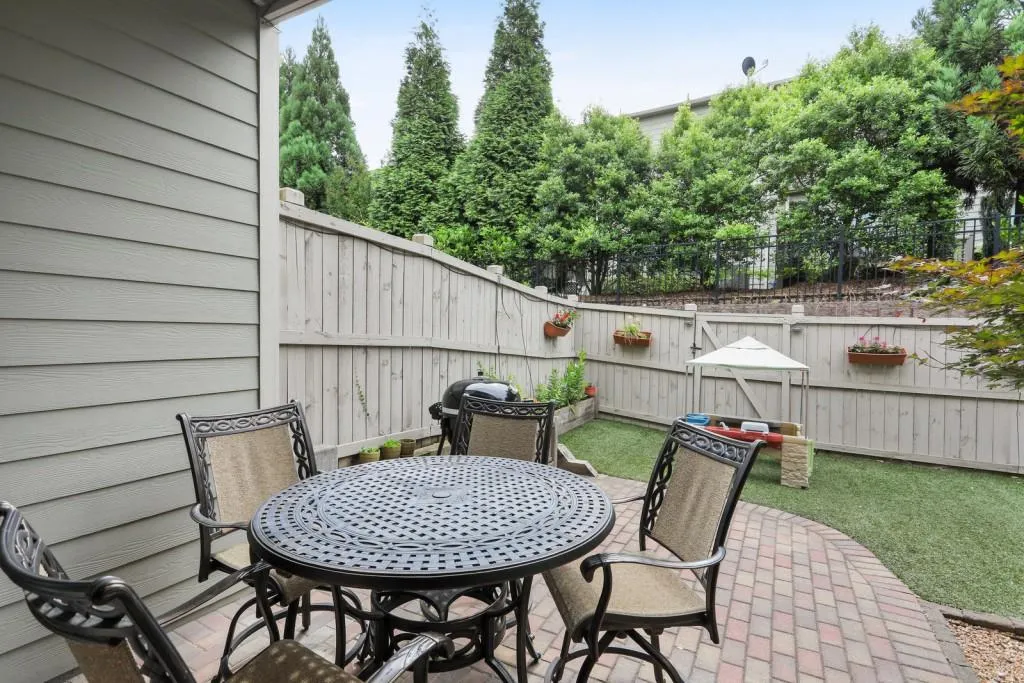 5535 Parkerton Lane, Atlanta, Georgia 30342, 3 Bedrooms Bedrooms, ,3 BathroomsBathrooms,Residential,Sold,5535 Parkerton Lane,6743275