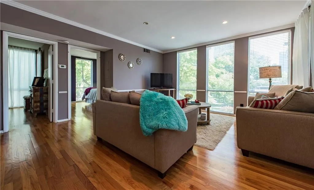 287 14th Street Nw Unit 7, Atlanta, Georgia 30318, 2 Bedrooms Bedrooms, ,1 BathroomBathrooms,Residential,Sold,287 14th Street Nw Unit 7,5705760