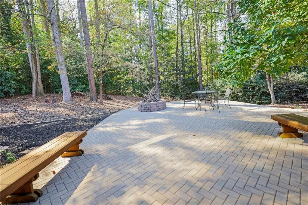 5735 Riverwood Drive, Atlanta, Georgia 30328, 4 Bedrooms Bedrooms, ,3 BathroomsBathrooms,Residential,For Sale,5735 Riverwood Drive,7703460