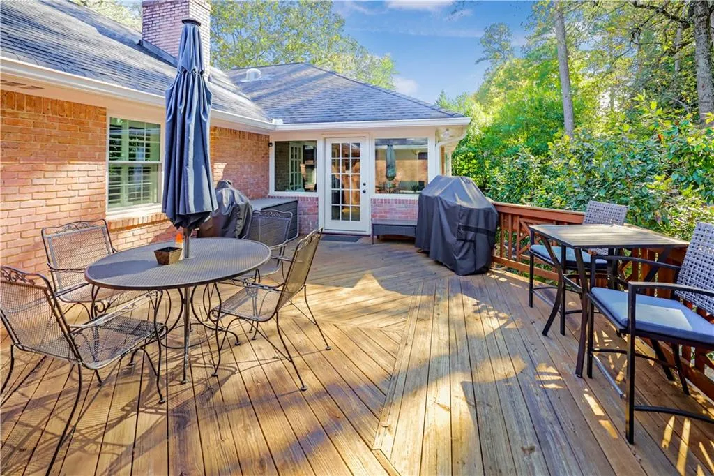 5735 Riverwood Drive, Atlanta, Georgia 30328, 4 Bedrooms Bedrooms, ,3 BathroomsBathrooms,Residential,For Sale,5735 Riverwood Drive,7703460