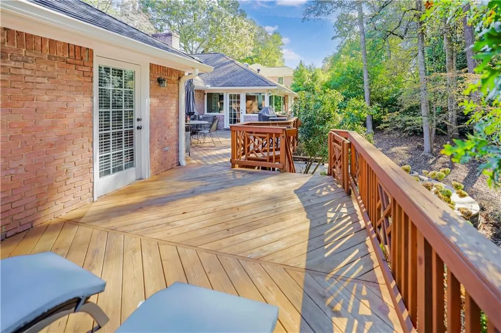 5735 Riverwood Drive, Atlanta, Georgia 30328, 4 Bedrooms Bedrooms, ,3 BathroomsBathrooms,Residential,For Sale,5735 Riverwood Drive,7703460