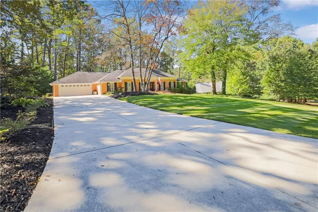 5735 Riverwood Drive, Atlanta, Georgia 30328, 4 Bedrooms Bedrooms, ,3 BathroomsBathrooms,Residential,For Sale,5735 Riverwood Drive,7703460