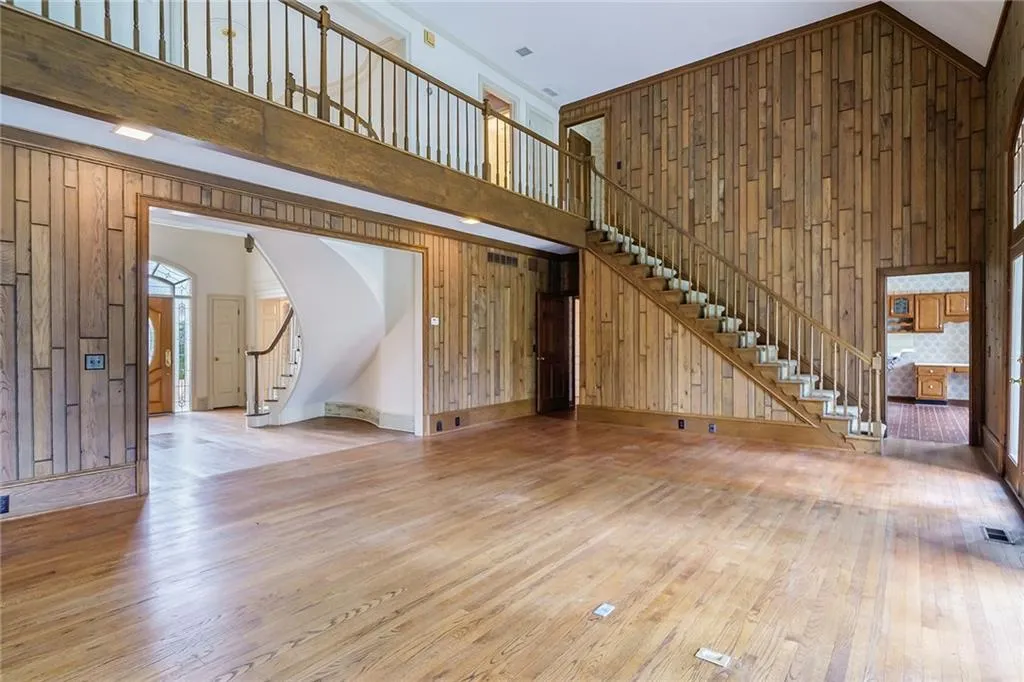 5330 N Powers Ferry Road, Sandy Springs, Georgia 30327, 5 Bedrooms Bedrooms, ,4 BathroomsBathrooms,Residential,Sold,5330 N Powers Ferry Road,7180954