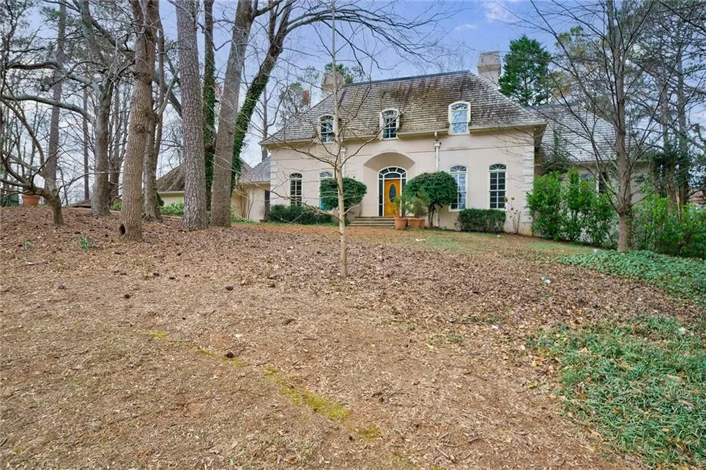 5330 N Powers Ferry Road, Sandy Springs, Georgia 30327, 5 Bedrooms Bedrooms, ,4 BathroomsBathrooms,Residential,Sold,5330 N Powers Ferry Road,7180954