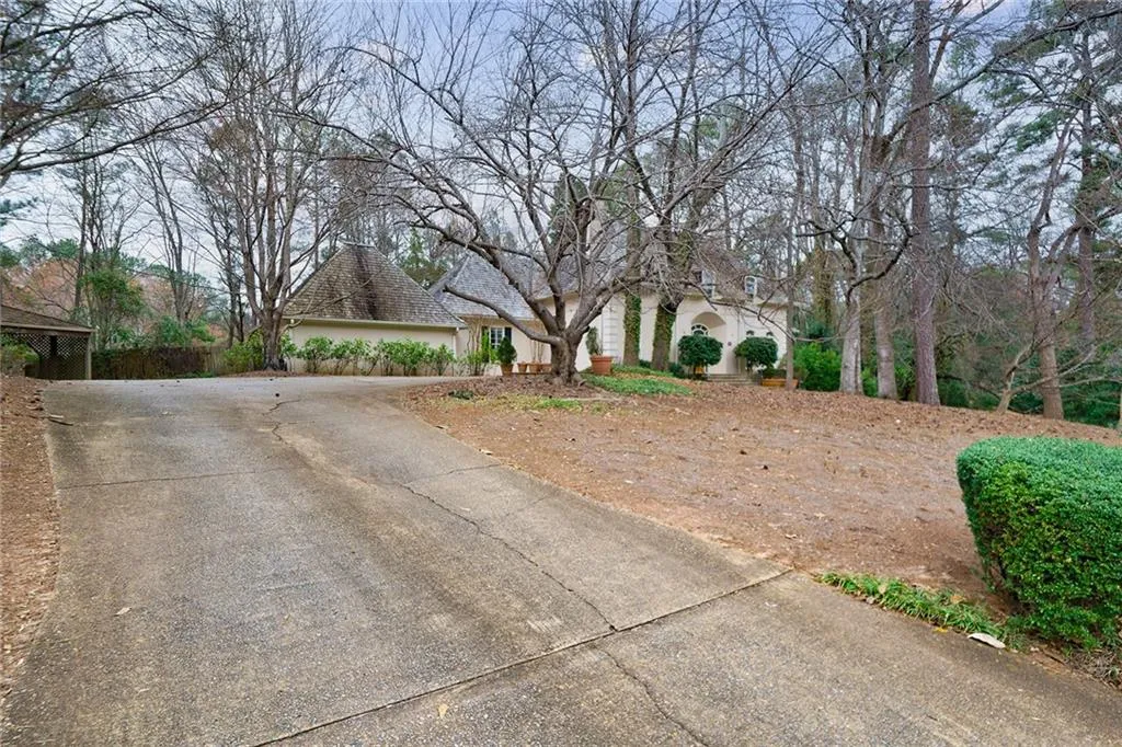 5330 N Powers Ferry Road, Sandy Springs, Georgia 30327, 5 Bedrooms Bedrooms, ,4 BathroomsBathrooms,Residential,Sold,5330 N Powers Ferry Road,7180954
