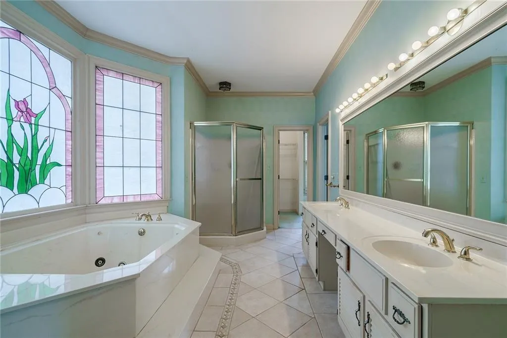 5330 N Powers Ferry Road, Sandy Springs, Georgia 30327, 5 Bedrooms Bedrooms, ,4 BathroomsBathrooms,Residential,Sold,5330 N Powers Ferry Road,7180954