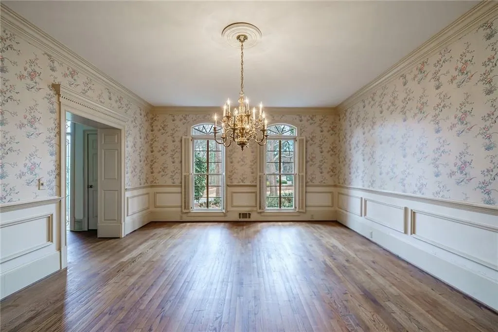 5330 N Powers Ferry Road, Sandy Springs, Georgia 30327, 5 Bedrooms Bedrooms, ,4 BathroomsBathrooms,Residential,Sold,5330 N Powers Ferry Road,7180954