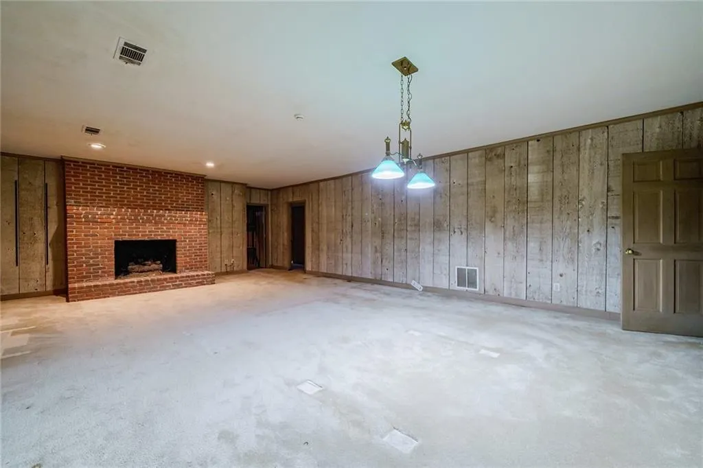 5330 N Powers Ferry Road, Sandy Springs, Georgia 30327, 5 Bedrooms Bedrooms, ,4 BathroomsBathrooms,Residential,Sold,5330 N Powers Ferry Road,7180954