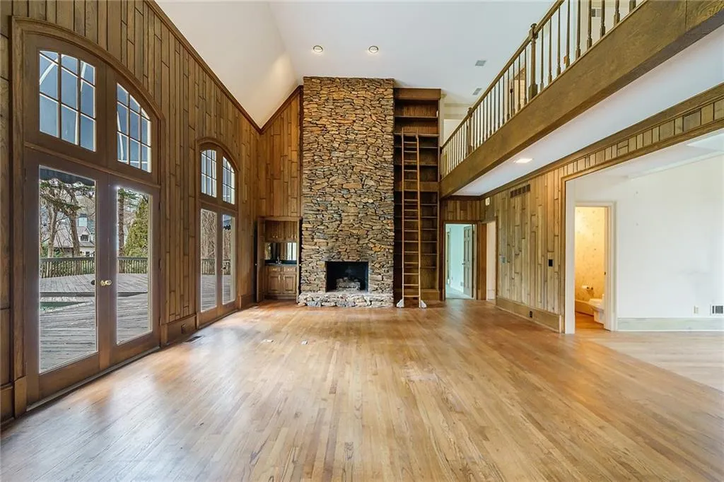 5330 N Powers Ferry Road, Sandy Springs, Georgia 30327, 5 Bedrooms Bedrooms, ,4 BathroomsBathrooms,Residential,Sold,5330 N Powers Ferry Road,7180954