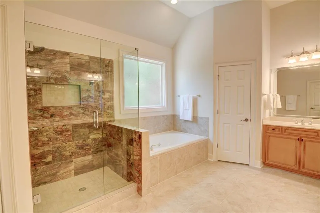 570 Trowbrook Road, Atlanta, Georgia 30350, 6 Bedrooms Bedrooms, ,5 BathroomsBathrooms,Residential,Sold,570 Trowbrook Road,7411662