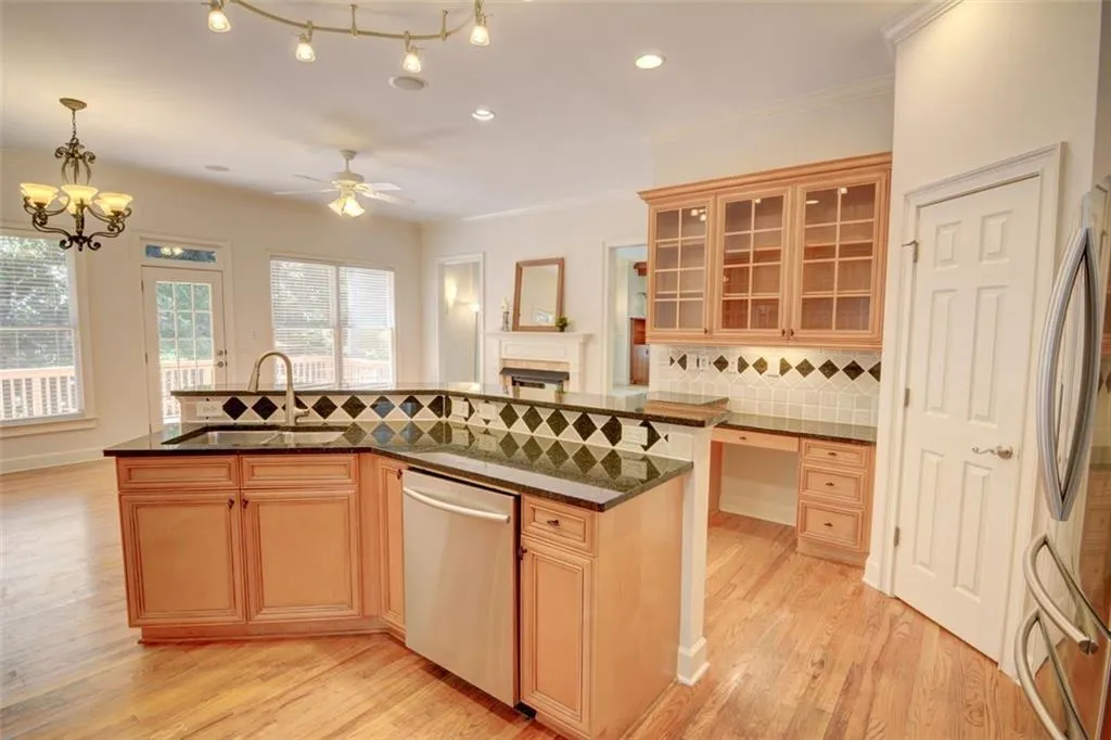 570 Trowbrook Road, Atlanta, Georgia 30350, 6 Bedrooms Bedrooms, ,5 BathroomsBathrooms,Residential,Sold,570 Trowbrook Road,7411662