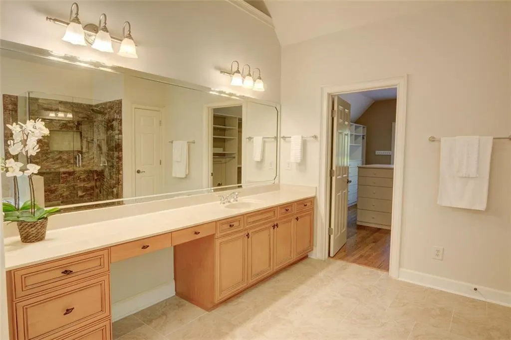 570 Trowbrook Road, Atlanta, Georgia 30350, 6 Bedrooms Bedrooms, ,5 BathroomsBathrooms,Residential,Sold,570 Trowbrook Road,7411662