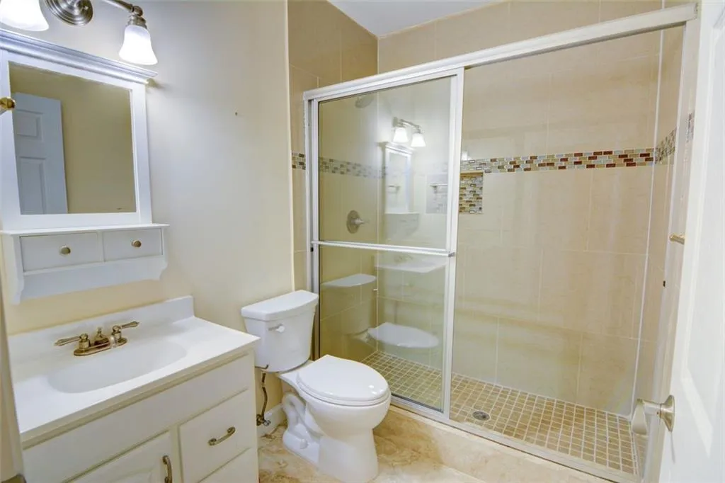 570 Trowbrook Road, Atlanta, Georgia 30350, 6 Bedrooms Bedrooms, ,5 BathroomsBathrooms,Residential,Sold,570 Trowbrook Road,7411662