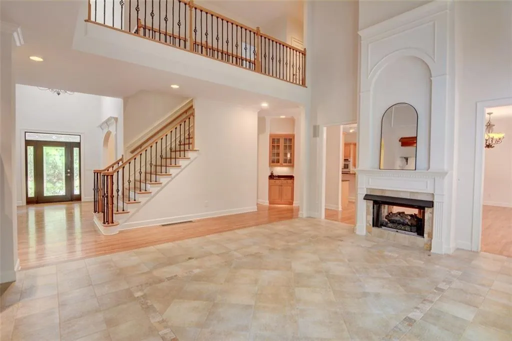 570 Trowbrook Road, Atlanta, Georgia 30350, 6 Bedrooms Bedrooms, ,5 BathroomsBathrooms,Residential,Sold,570 Trowbrook Road,7411662