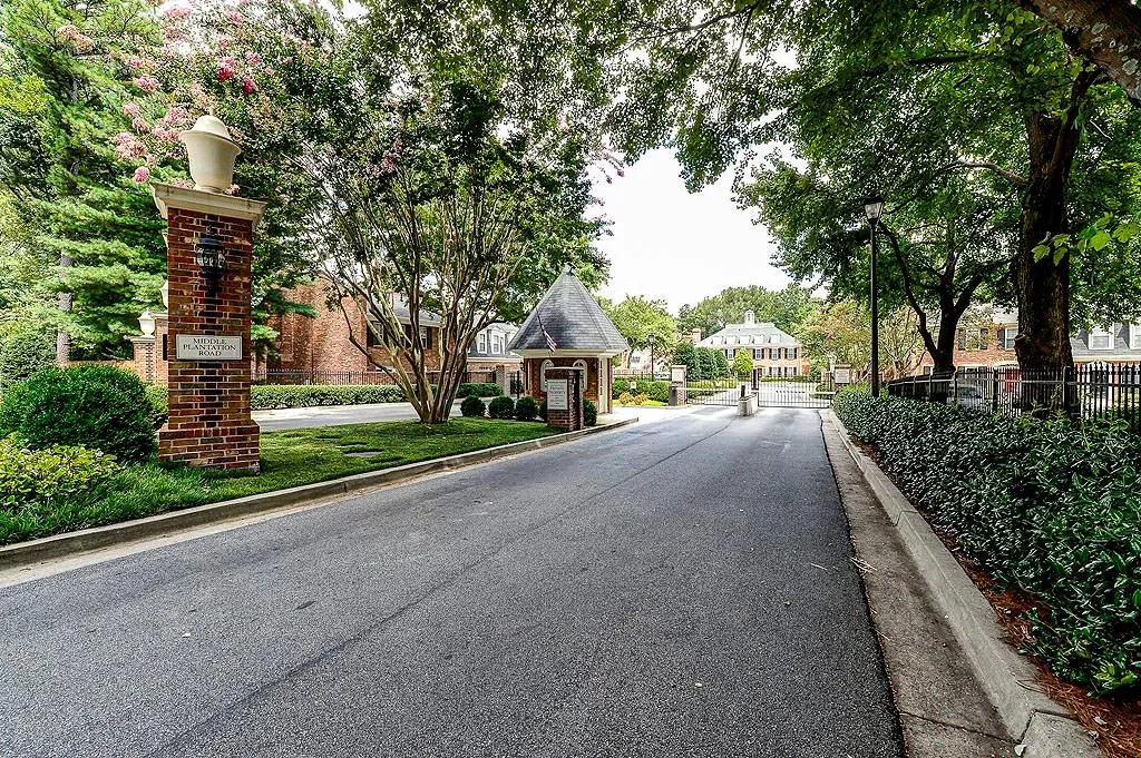 12 Palace Green Place Nw, Atlanta, Georgia 30318, 2 Bedrooms Bedrooms, ,2 BathroomsBathrooms,Residential,Sold,12 Palace Green Place Nw,5672118