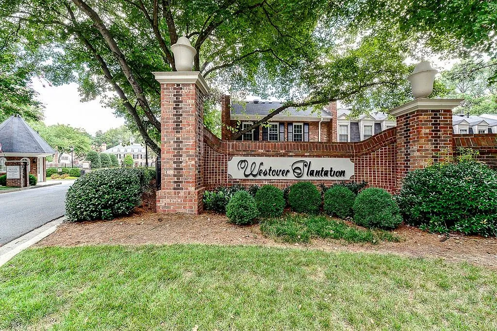 12 Palace Green Place Nw, Atlanta, Georgia 30318, 2 Bedrooms Bedrooms, ,2 BathroomsBathrooms,Residential,Sold,12 Palace Green Place Nw,5672118