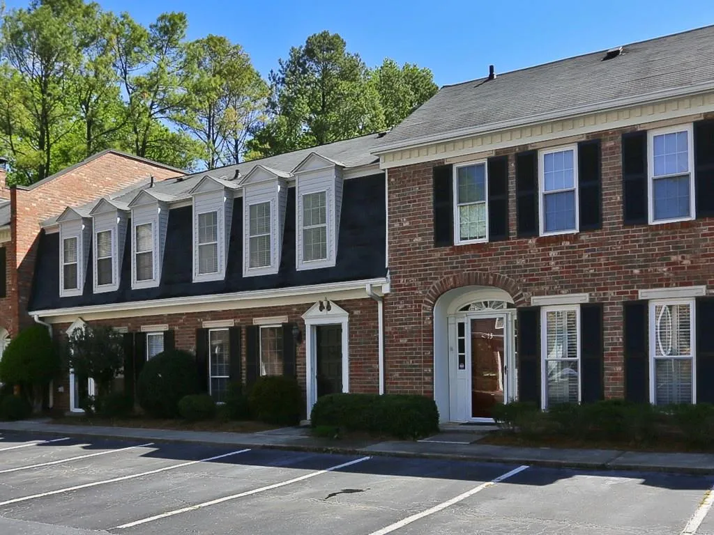 12 Palace Green Place Nw, Atlanta, Georgia 30318, 2 Bedrooms Bedrooms, ,2 BathroomsBathrooms,Residential,Sold,12 Palace Green Place Nw,5672118