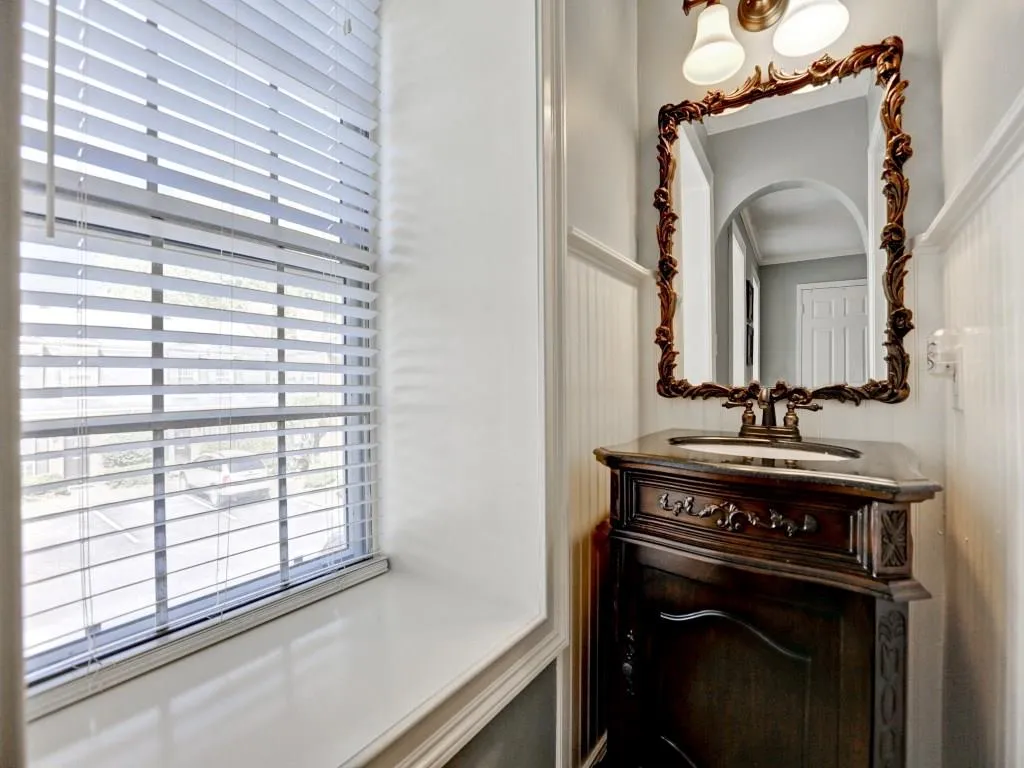12 Palace Green Place Nw, Atlanta, Georgia 30318, 2 Bedrooms Bedrooms, ,2 BathroomsBathrooms,Residential,Sold,12 Palace Green Place Nw,5672118