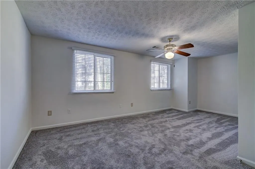 8903 Roberts Drive, Sandy Springs, Georgia 30350, 2 Bedrooms Bedrooms, ,2 BathroomsBathrooms,Residential,Sold,8903 Roberts Drive,5946717