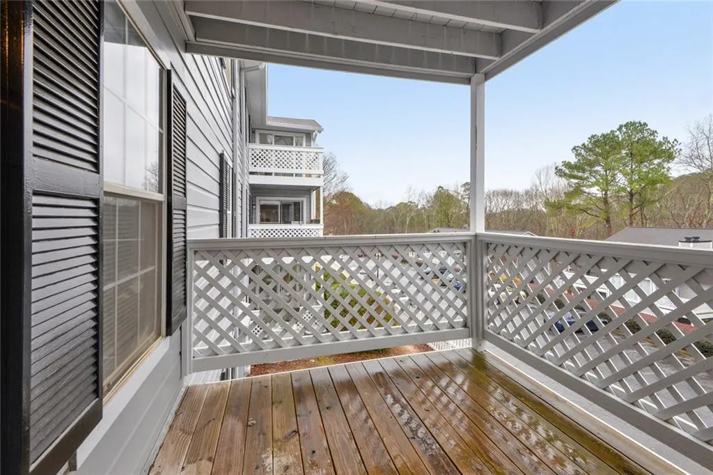 1107 Natchez Trace, Sandy Springs, Georgia 30350, 2 Bedrooms Bedrooms, ,1 BathroomBathrooms,Residential,Sold,1107 Natchez Trace,6824430
