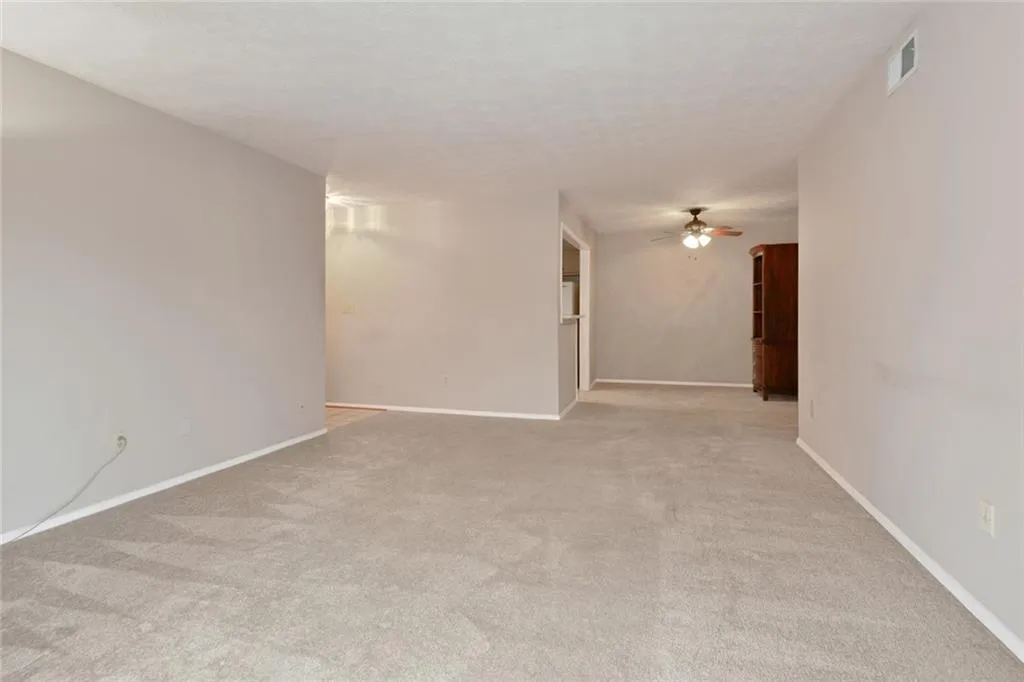 1107 Natchez Trace, Sandy Springs, Georgia 30350, 2 Bedrooms Bedrooms, ,1 BathroomBathrooms,Residential,Sold,1107 Natchez Trace,6824430