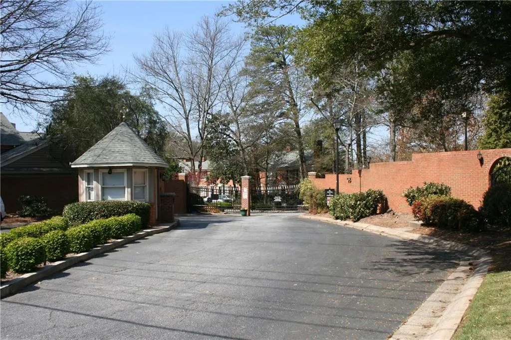 96 Mount Vernon Circle, Sandy Springs, Georgia 30338, 2 Bedrooms Bedrooms, ,2 BathroomsBathrooms,Residential,Sold,96 Mount Vernon Circle,5826784