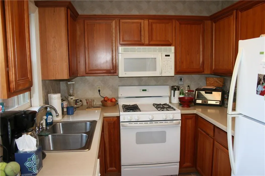 96 Mount Vernon Circle, Sandy Springs, Georgia 30338, 2 Bedrooms Bedrooms, ,2 BathroomsBathrooms,Residential,Sold,96 Mount Vernon Circle,5826784