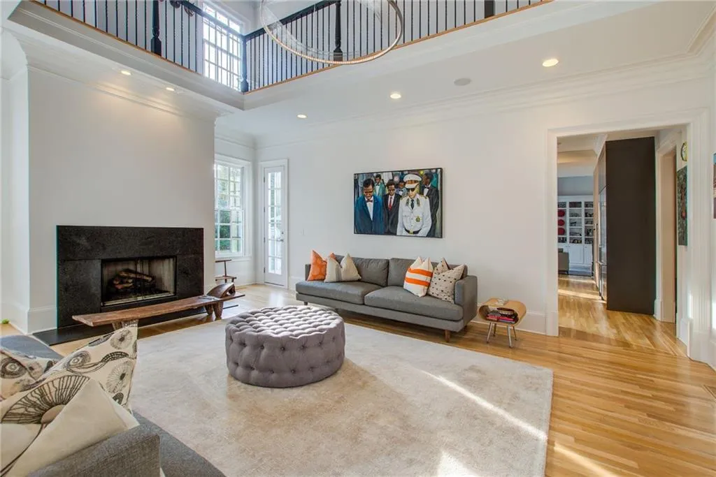 3870 Powers Ferry Road Nw, Atlanta, Georgia 30342, 5 Bedrooms Bedrooms, 0 ,5 BathroomsBathrooms,Residential,For Sale,3870 Powers Ferry Road Nw,7745803