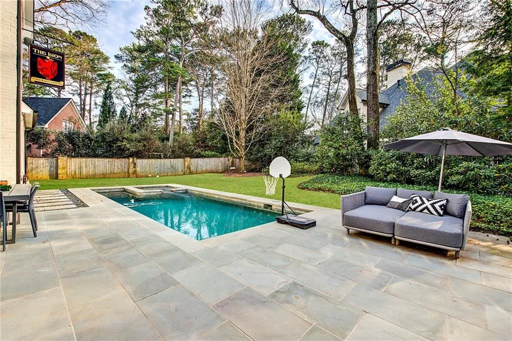 3870 Powers Ferry Road Nw, Atlanta, Georgia 30342, 5 Bedrooms Bedrooms, 0 ,5 BathroomsBathrooms,Residential,For Sale,3870 Powers Ferry Road Nw,7745803