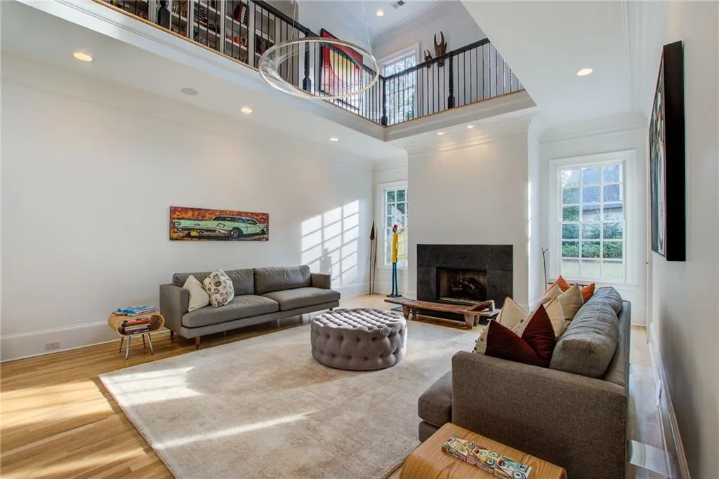3870 Powers Ferry Road Nw, Atlanta, Georgia 30342, 5 Bedrooms Bedrooms, 0 ,5 BathroomsBathrooms,Residential,For Sale,3870 Powers Ferry Road Nw,7745803