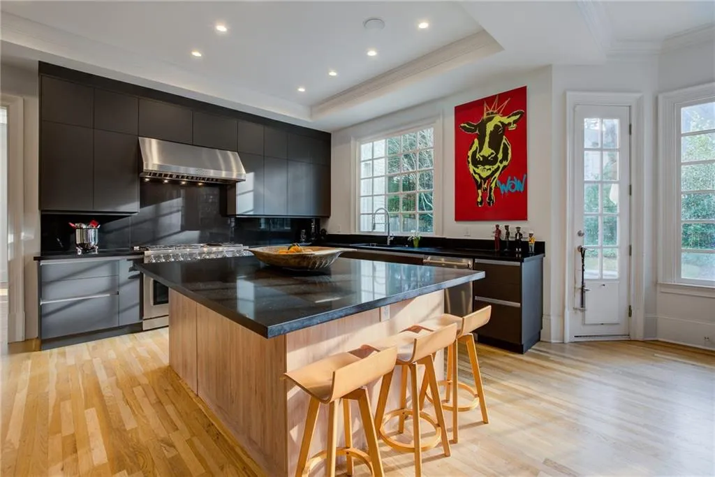 3870 Powers Ferry Road Nw, Atlanta, Georgia 30342, 5 Bedrooms Bedrooms, 0 ,5 BathroomsBathrooms,Residential,For Sale,3870 Powers Ferry Road Nw,7745803