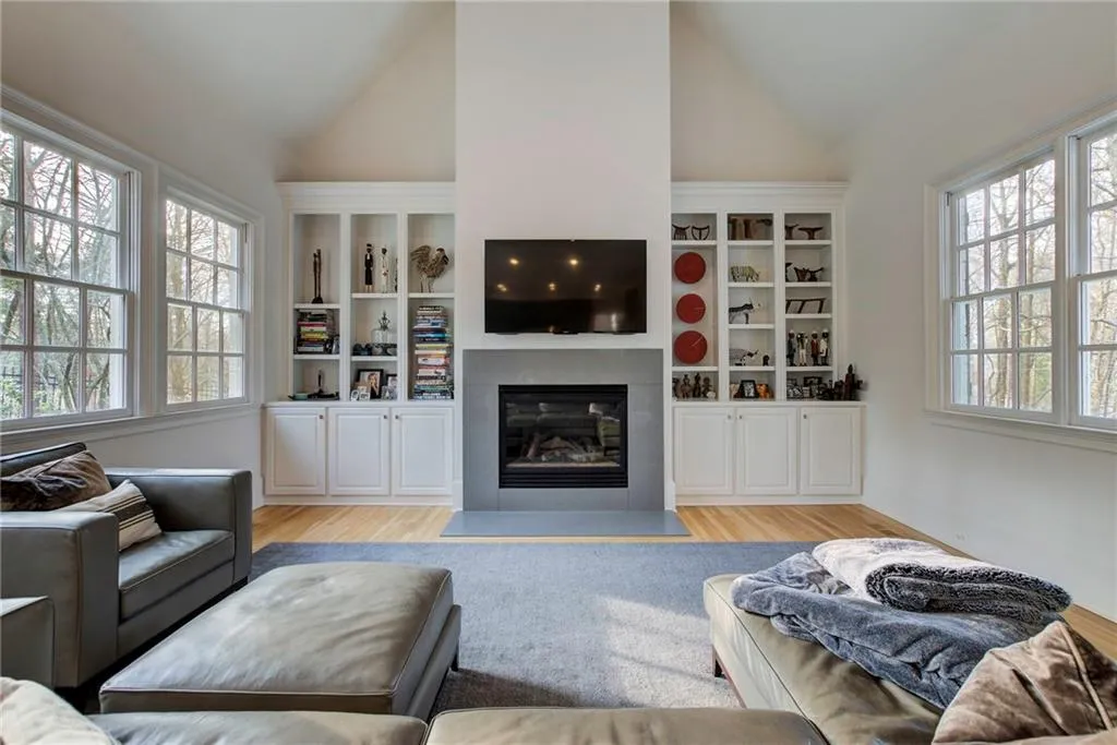 3870 Powers Ferry Road Nw, Atlanta, Georgia 30342, 5 Bedrooms Bedrooms, 0 ,5 BathroomsBathrooms,Residential,For Sale,3870 Powers Ferry Road Nw,7745803