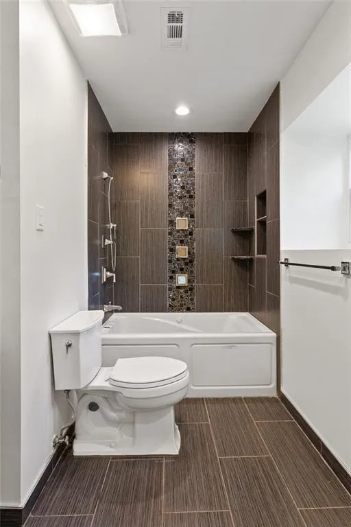 1261 Lavista Road Unit C3, Atlanta, Georgia 30324, 3 Bedrooms Bedrooms, ,2 BathroomsBathrooms,Residential,For Sale,1261 Lavista Road Unit C3,7652487