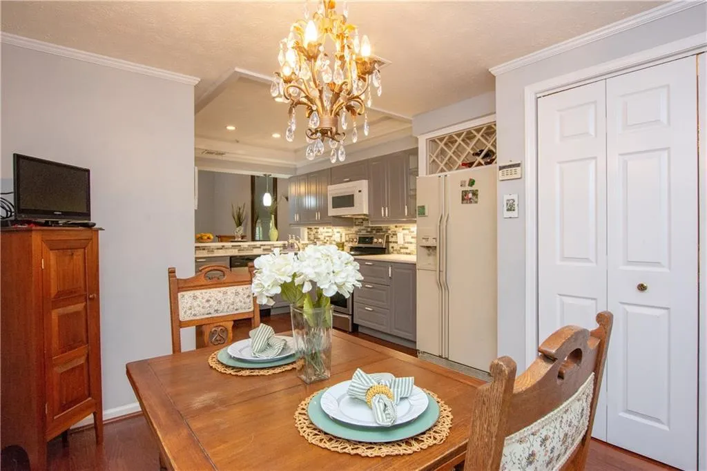 38 Waterford Court, Sandy Springs, Georgia 30328, 2 Bedrooms Bedrooms, ,2 BathroomsBathrooms,Residential,Sold,38 Waterford Court,6090843
