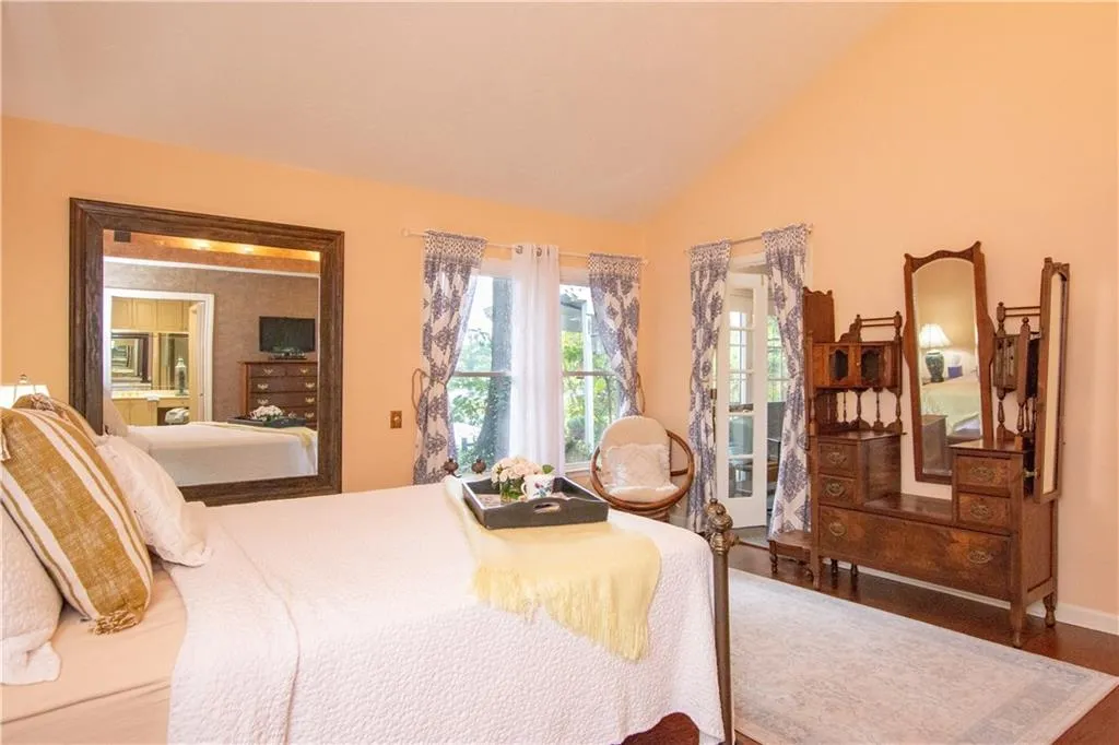 38 Waterford Court, Sandy Springs, Georgia 30328, 2 Bedrooms Bedrooms, ,2 BathroomsBathrooms,Residential,Sold,38 Waterford Court,6090843